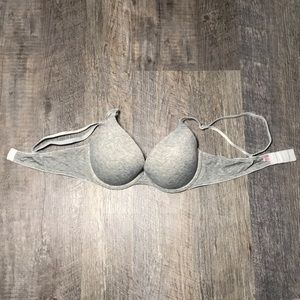 Pink t-shirt push up bra